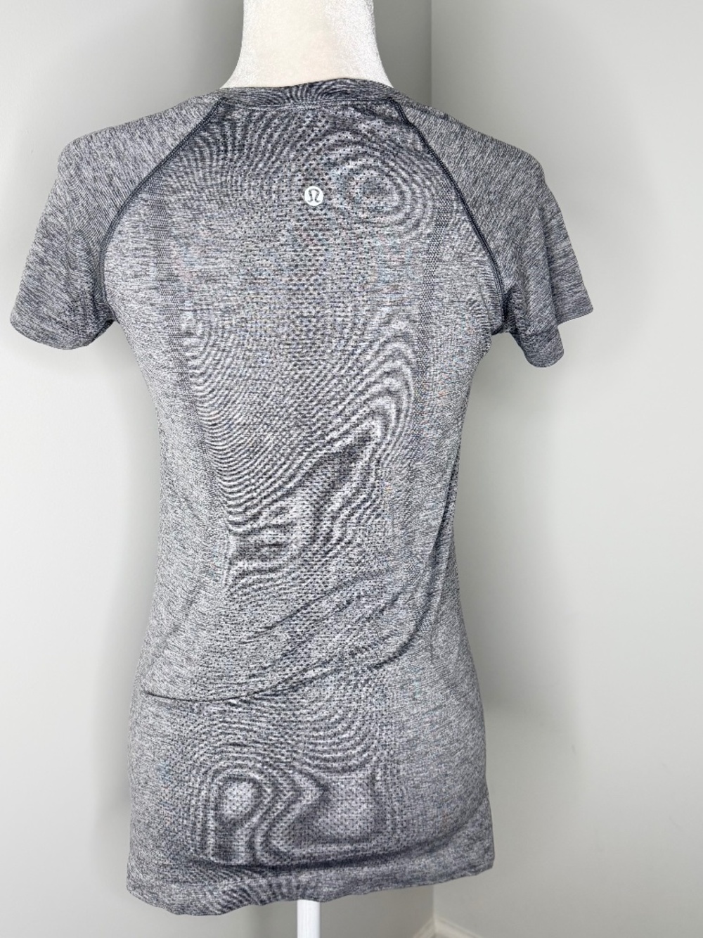 Lululemon Swiftly Tech Gray Shirt Top 6